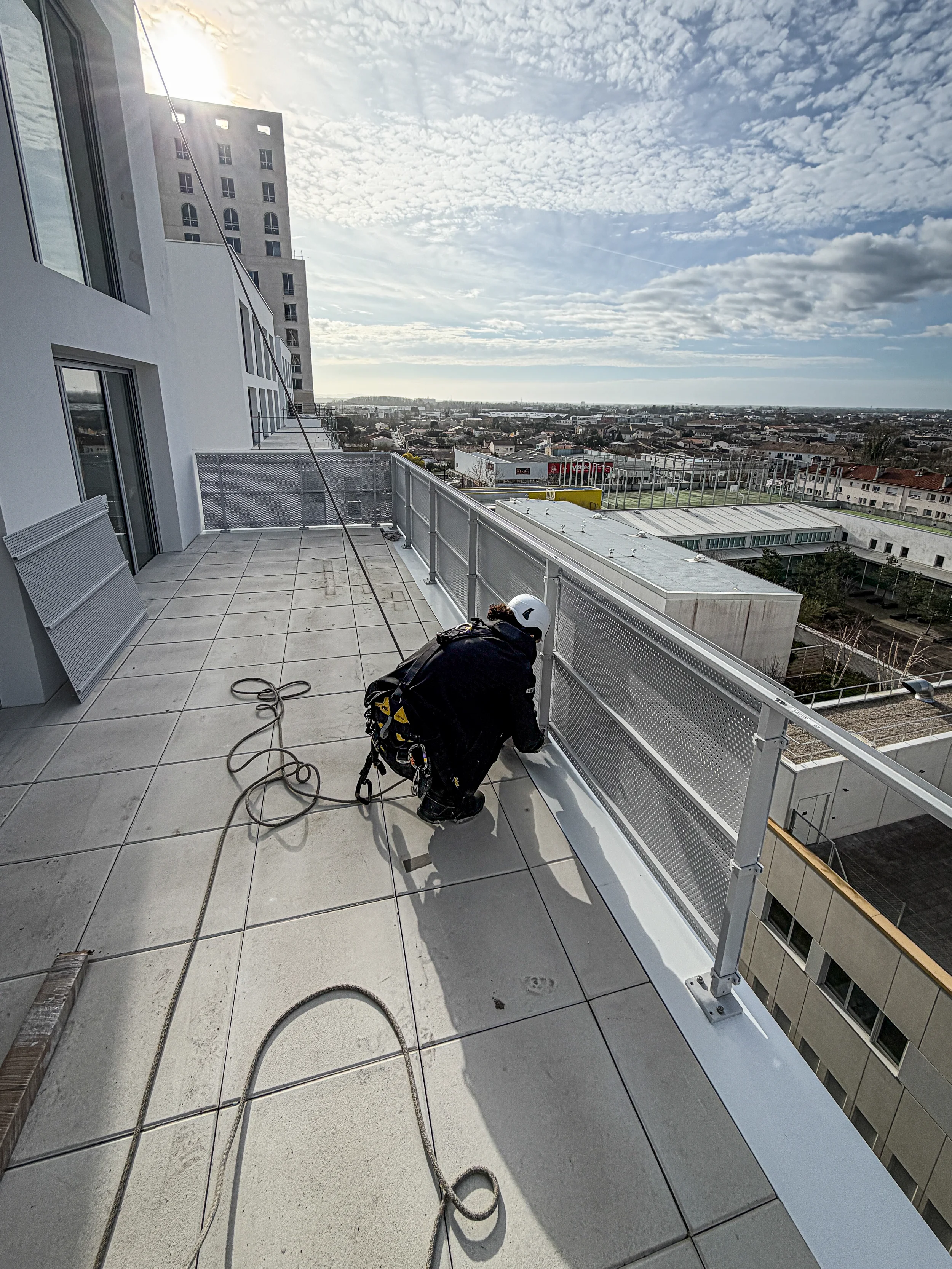 Intervention de cordistes MS Access pour accrochés pour pas tomber chez JOUNEAU BAURECH à Bordeaux (bâtiment) – 2